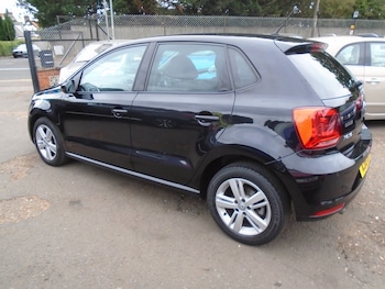 Used Volkswagen Polo 2016 for sale - 75582735: Photo
