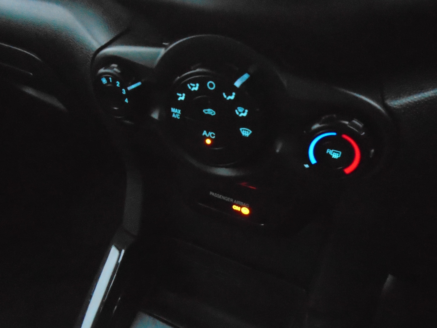 Used Ford Ecosport 2015 for sale - 76464410: Photo 15