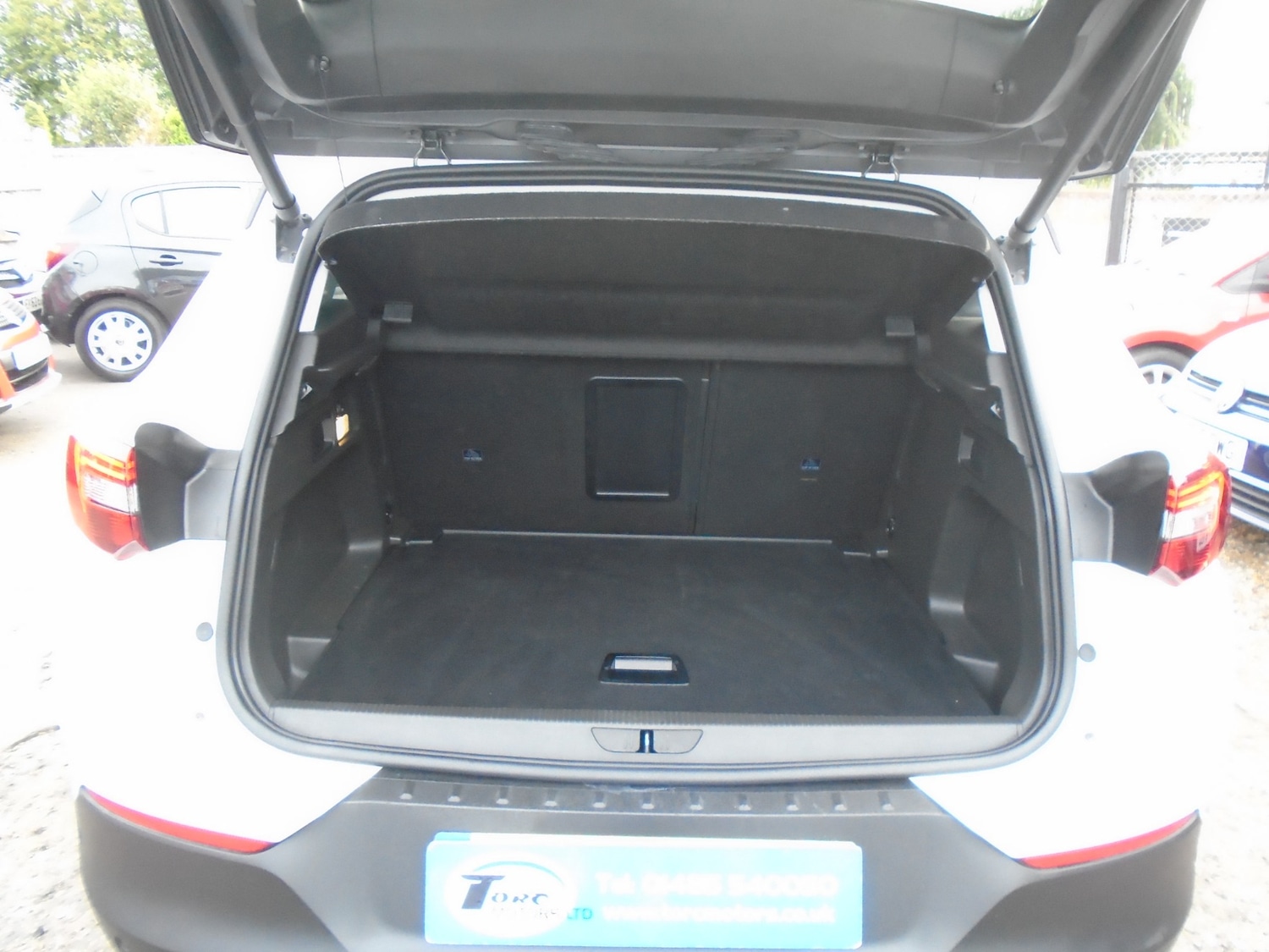 Used Vauxhall Grandland X 2018 for sale - 76064525: Photo 8