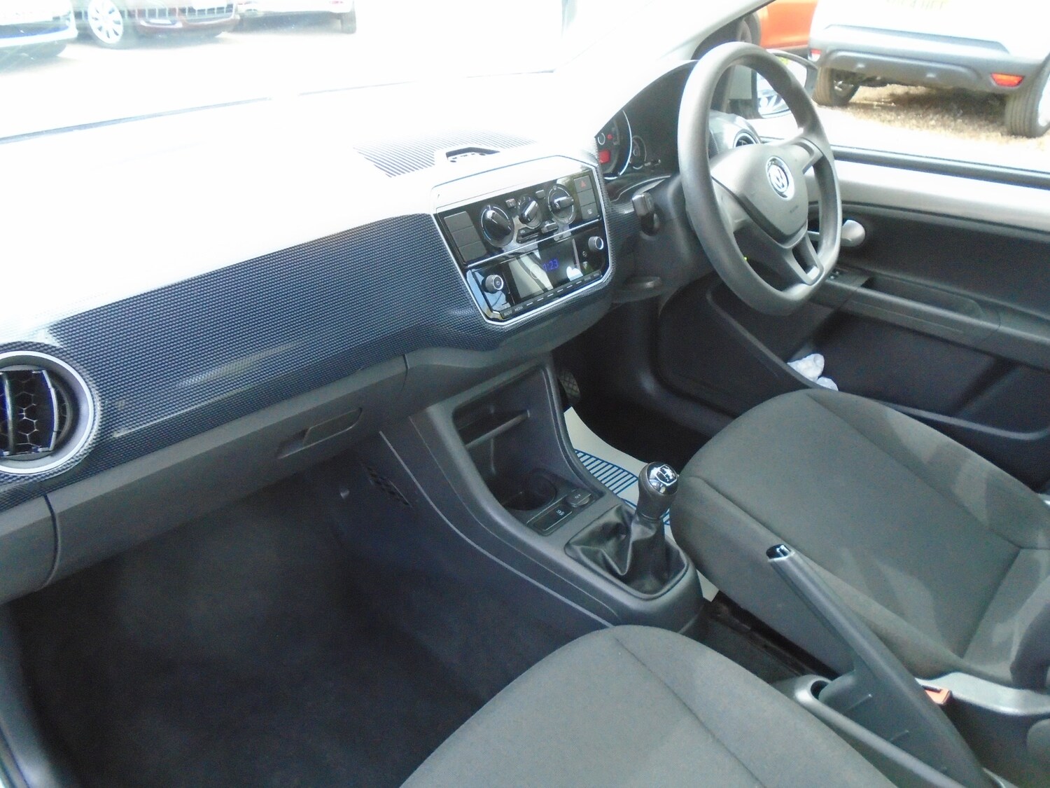 Used Volkswagen up! 2017 for sale - 78106981: Photo 12