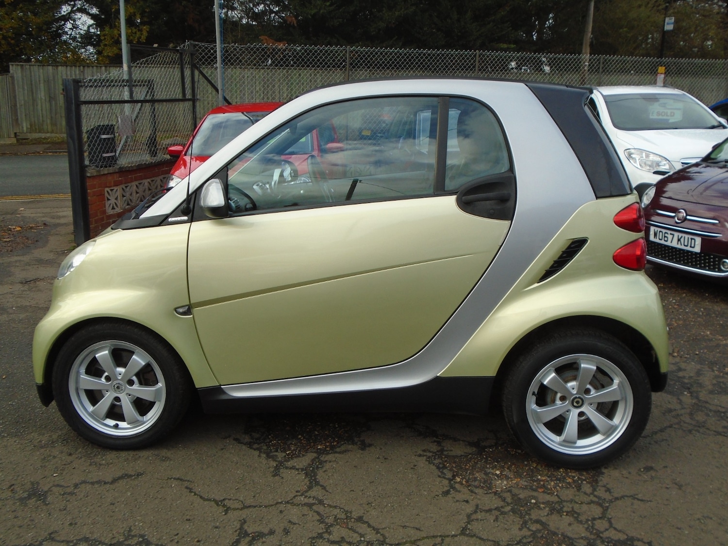Used smart fortwo 2009 for sale - 76450004: Photo 4
