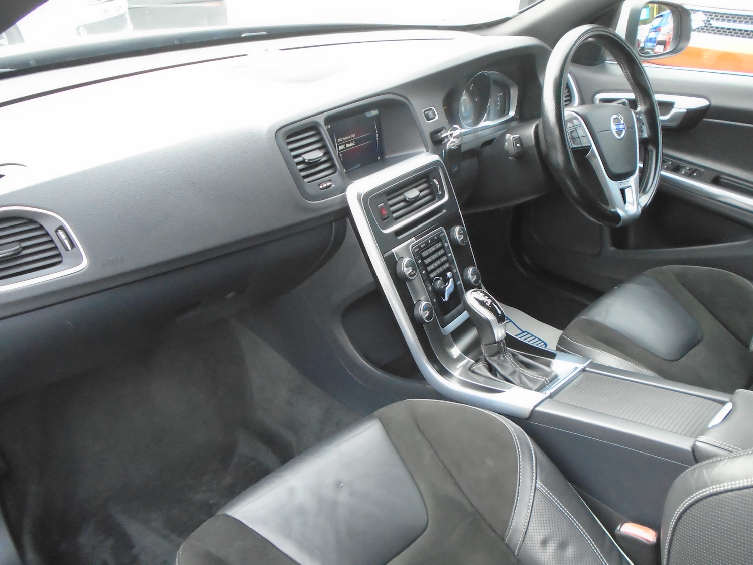 Used Volvo V60 2014 for sale - 77529316: Photo 11