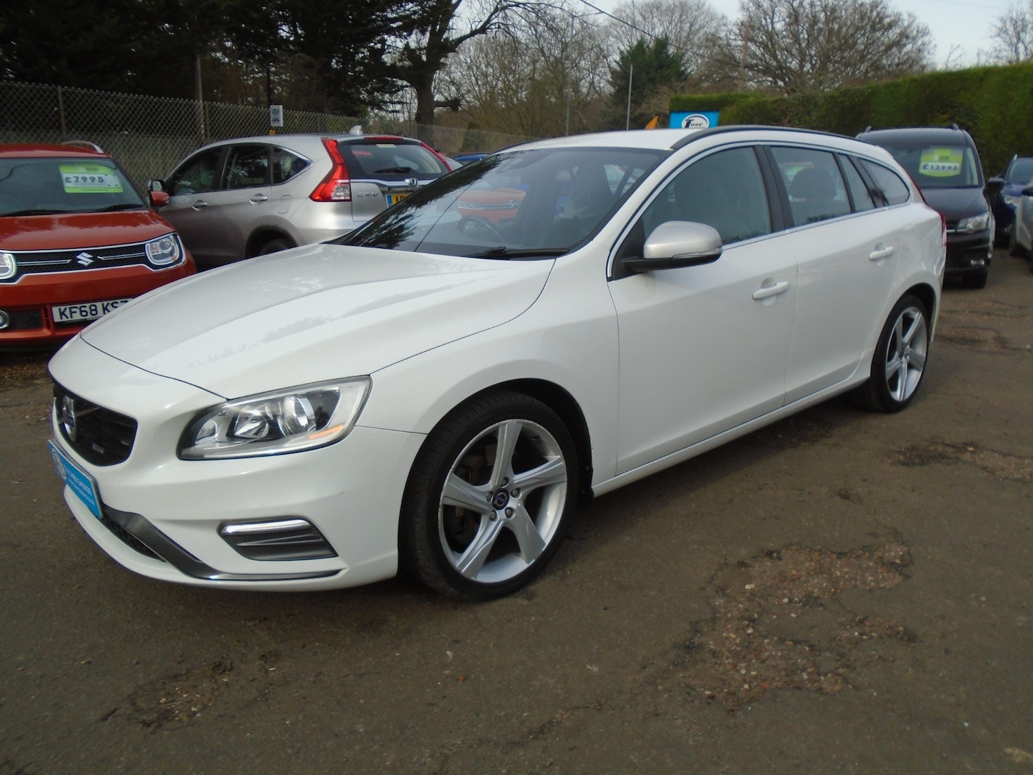 Used Volvo V60 2014 for sale - 77529316: Photo 3