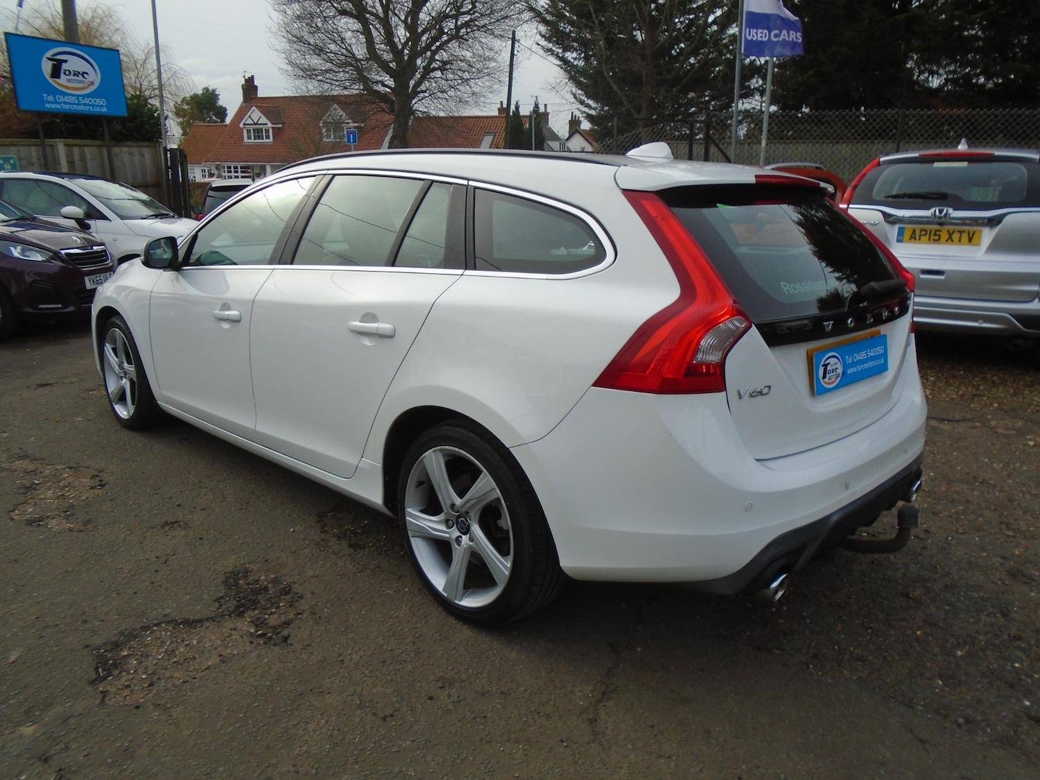 Used Volvo V60 2014 for sale - 77529316: Photo 5