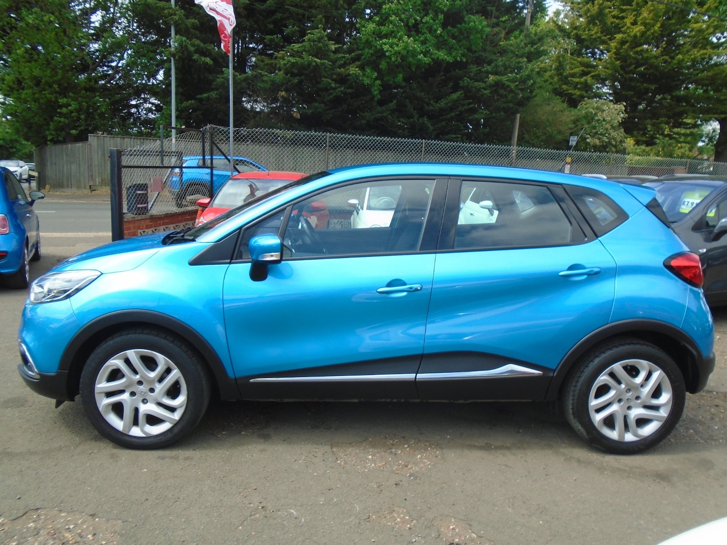 Used Renault Captur 2014 for sale - 74588399: Photo 4
