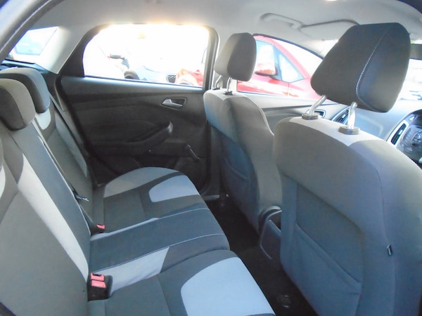 Used Ford Focus 2012 for sale - 76117263: Photo 10