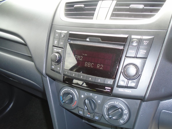 Used Suzuki Swift 2012 for sale - 75271606: Photo 10