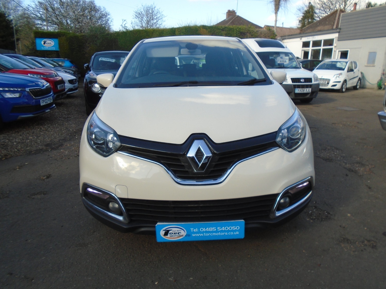 Used Renault Captur 2014 for sale - 78064365: Photo 2