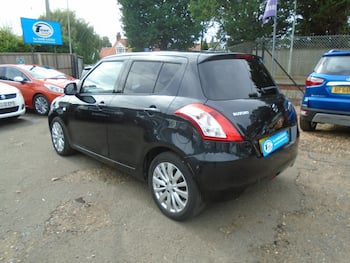 Used Suzuki Swift 2011 for sale - 79704613: Photo
