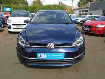Used Volkswagen Golf 2017 for sale - 75582076: Photo