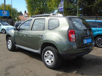 Used Dacia Duster 2015 for sale - 78237336: Photo