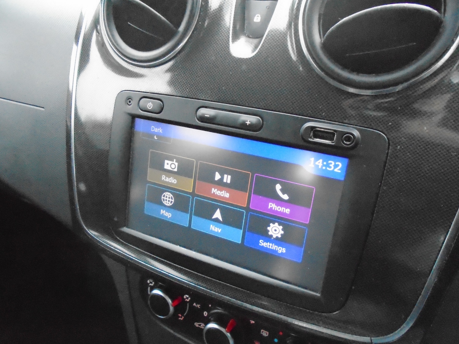 Used Dacia Sandero 2018 for sale - 76879533: Photo 13