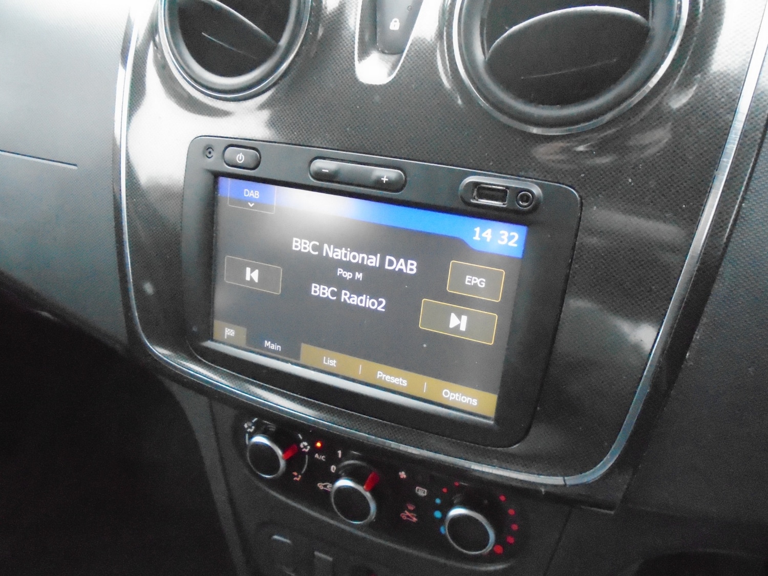 Used Dacia Sandero 2018 for sale - 76879533: Photo 15