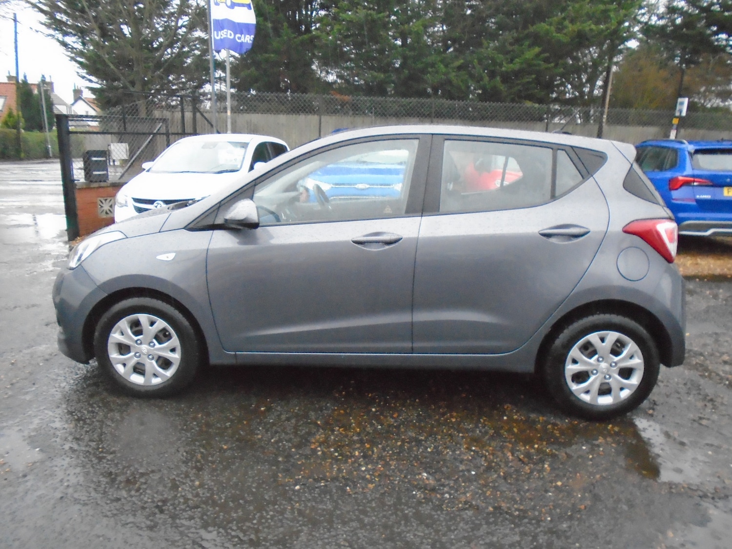 Used Hyundai i10 2015 for sale - 76879093: Photo 4