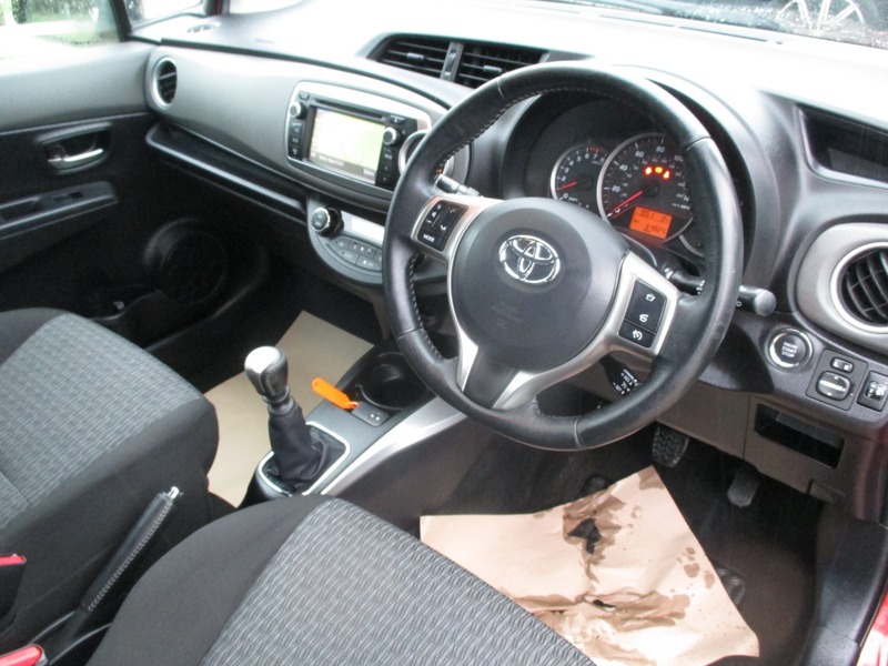 Used Toyota Yaris 2014 for sale - 77189017: Photo 21
