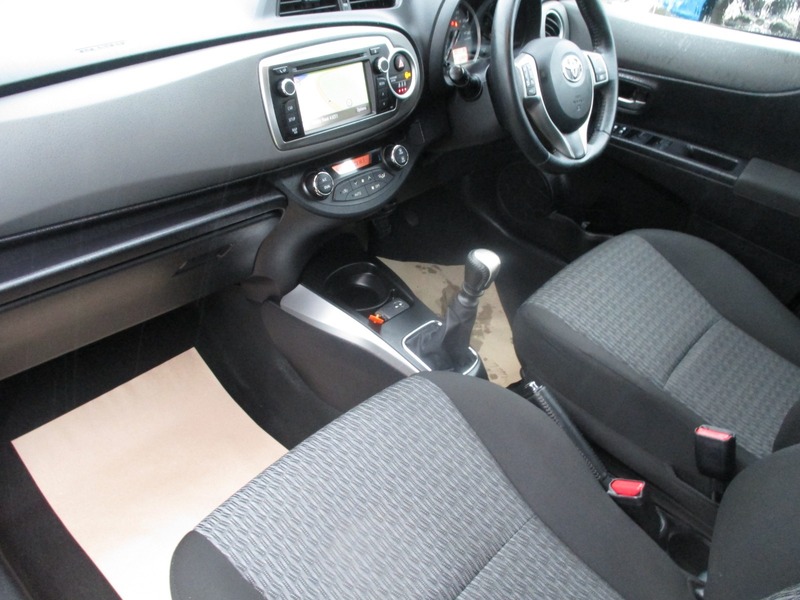 Used Toyota Yaris 2014 for sale - 77189017: Photo 29