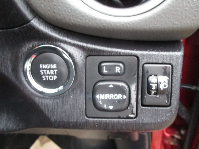 Used Toyota Yaris 2014 for sale - 77189017: Photo 33