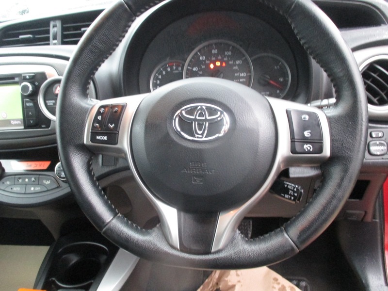 Used Toyota Yaris 2014 for sale - 77189017: Photo 34