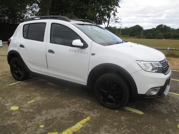 Used Dacia Sandero 2018 for sale - 79323617: Photo