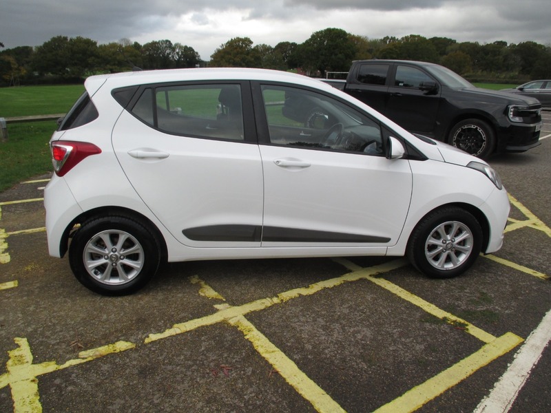 Used Hyundai i10 2016 for sale - 76482650: Photo 8