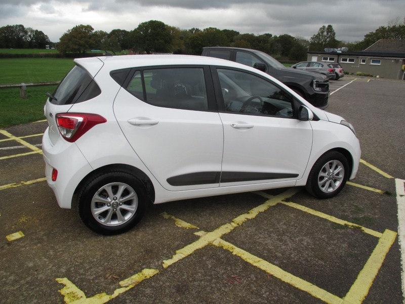 Used Hyundai i10 2016 for sale - 76482650: Photo 9