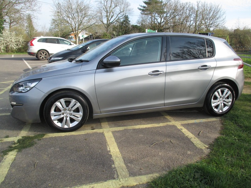 Used Peugeot 308 2016 for sale - 77968118: Photo 15