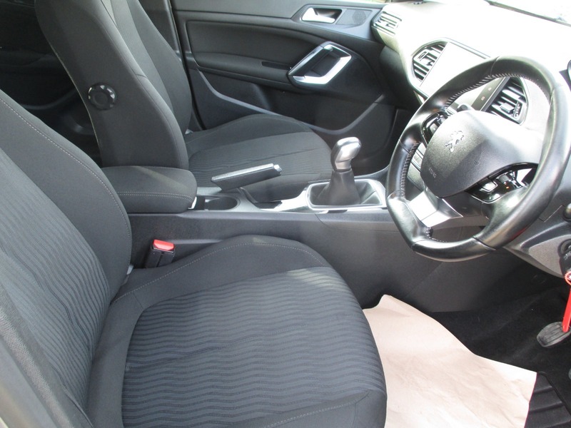 Used Peugeot 308 2016 for sale - 77968118: Photo 20