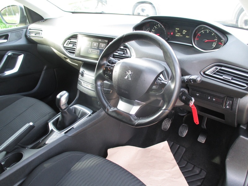 Used Peugeot 308 2016 for sale - 77968118: Photo 21