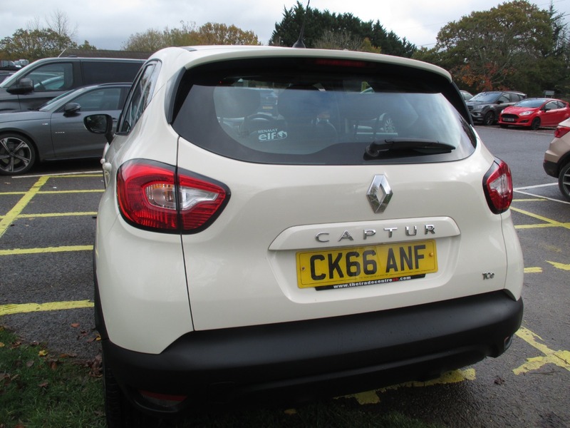 Used Renault Captur 2016 for sale - 76696969: Photo 11