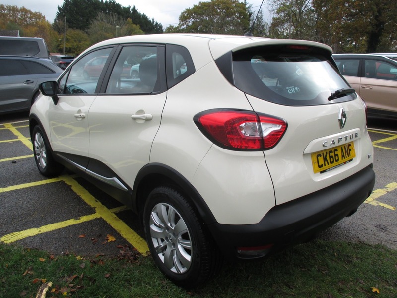 Used Renault Captur 2016 for sale - 76696969: Photo 12