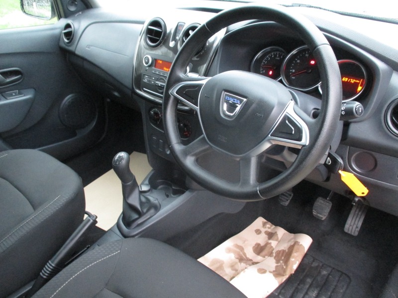 Used Dacia Sandero 2017 for sale - 77189023: Photo 22