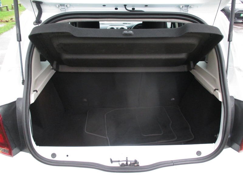 Used Dacia Sandero 2017 for sale - 77189023: Photo 26