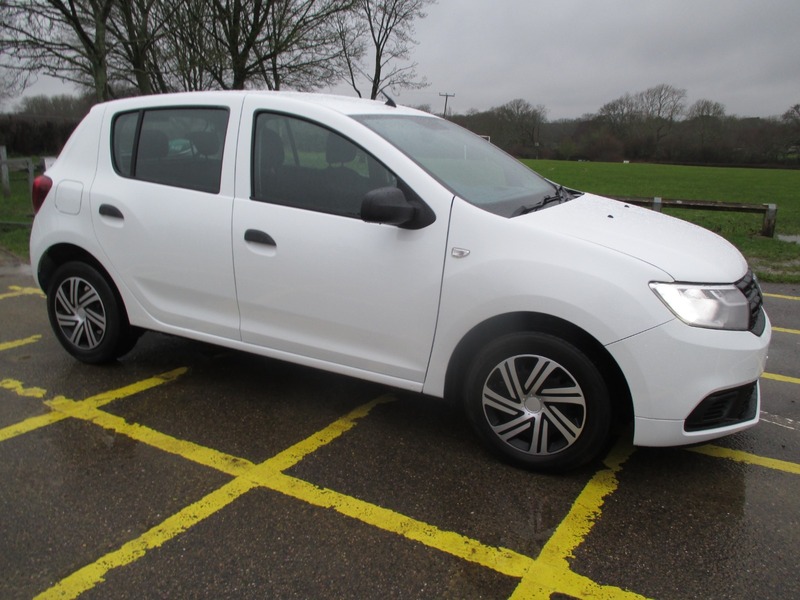 Used Dacia Sandero 2017 for sale - 77189023: Photo 3