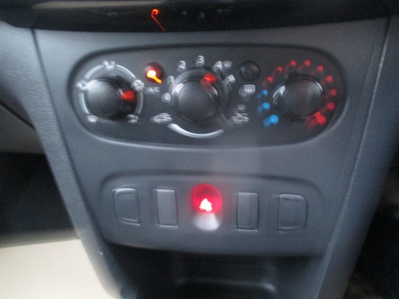 Used Dacia Sandero 2017 for sale - 77189023: Photo 38