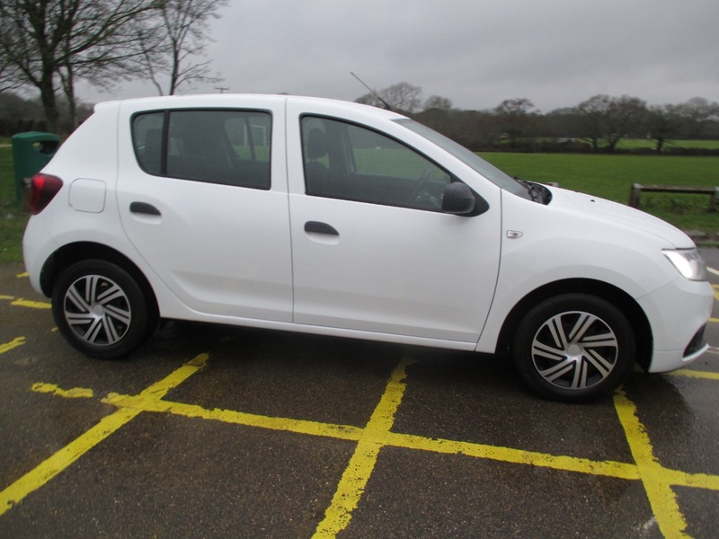 Used Dacia Sandero 2017 for sale - 77189023: Photo 5