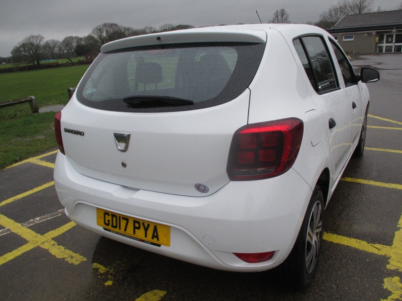 Used Dacia Sandero 2017 for sale - 77189023: Photo 9