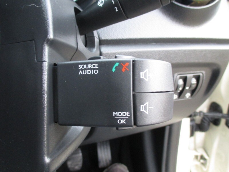 Used Renault Captur 2016 for sale - 76547438: Photo 35