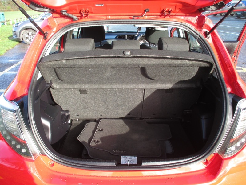 Used Toyota Yaris 2014 for sale - 76768943: Photo 26