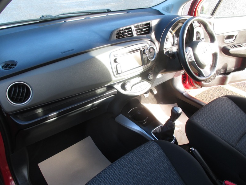 Used Toyota Yaris 2014 for sale - 76768943: Photo 30