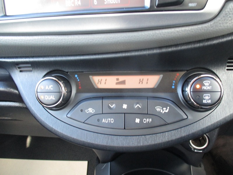 Used Toyota Yaris 2014 for sale - 76768943: Photo 40