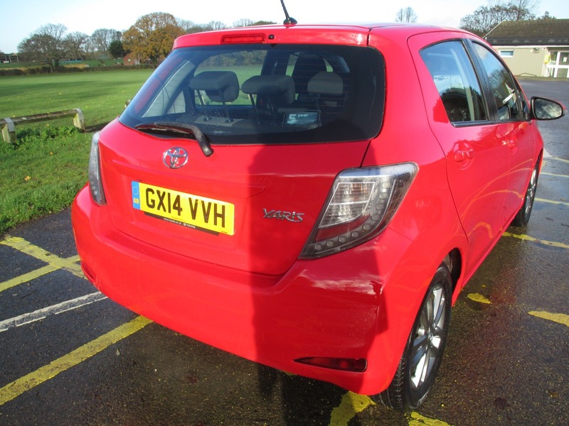 Used Toyota Yaris 2014 for sale - 76768943: Photo 9