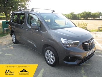 Used Vauxhall Combo Life 2019 for sale - 79531036: Photo