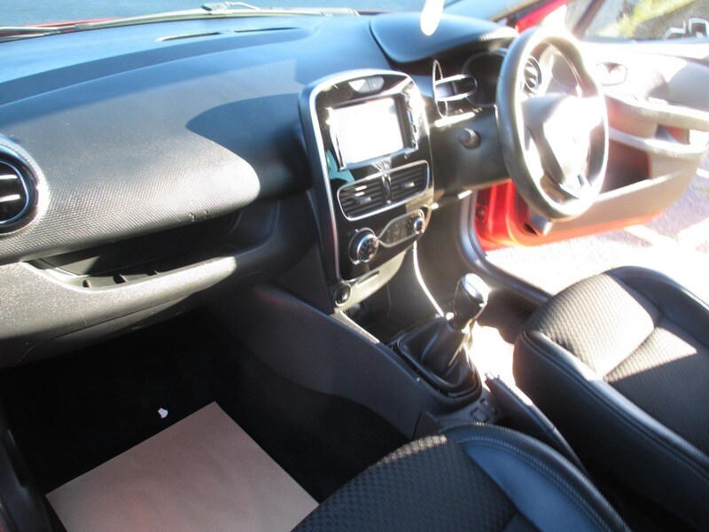 Used Renault Clio 2019 for sale - 76376419: Photo 30