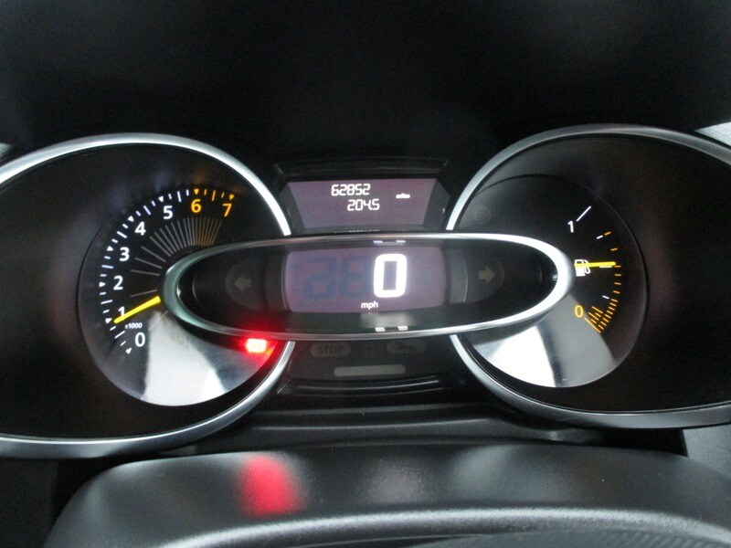 Used Renault Clio 2015 for sale - 77370373: Photo 25
