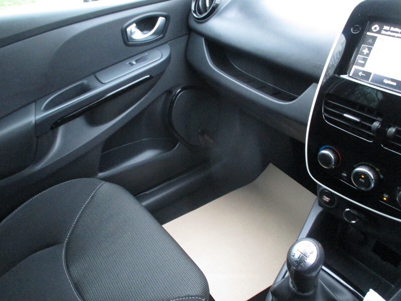 Used Renault Clio 2015 for sale - 77370373: Photo 28