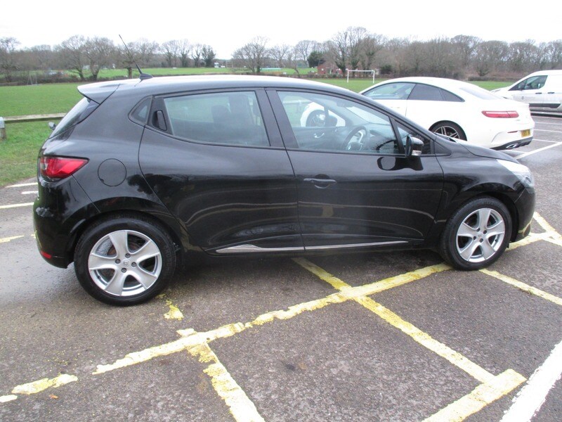 Used Renault Clio 2015 for sale - 77370373: Photo 8