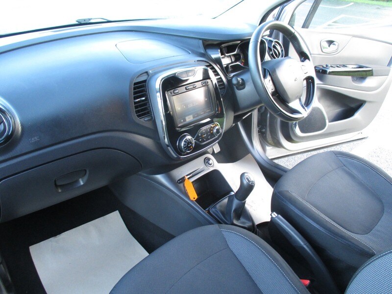 Used Renault Captur 2015 for sale - 76798955: Photo 31