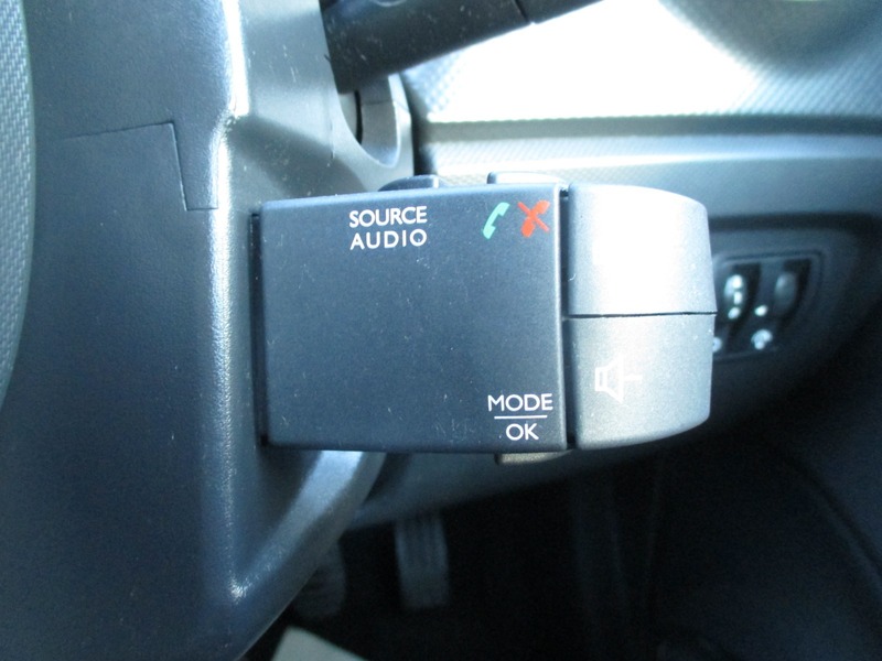 Used Renault Captur 2015 for sale - 76798955: Photo 36