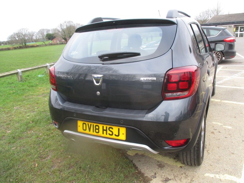 Used Dacia Sandero Stepway 2018 for sale - 77065472: Photo 10