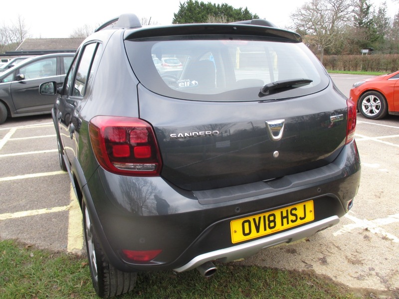 Used Dacia Sandero Stepway 2018 for sale - 77065472: Photo 12